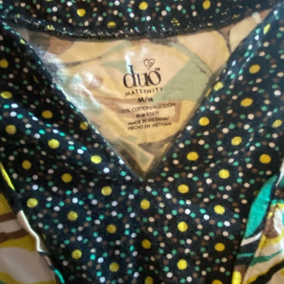 🌺 3/$15 Patterned Short Sleeve Maternity Top - Picture 2 of 2